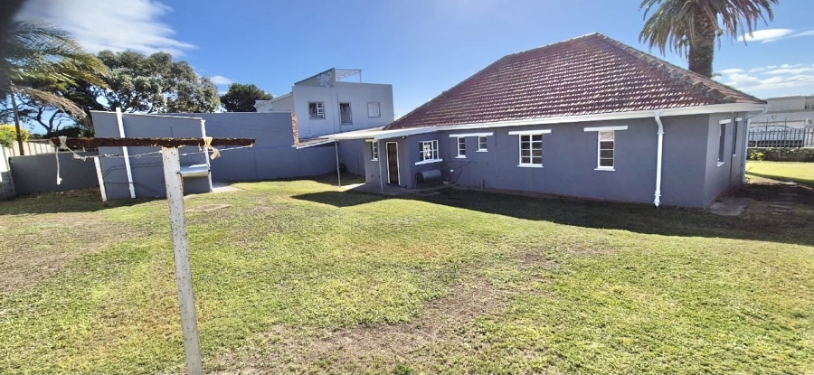 3 Bedroom Property for Sale in Humerail Eastern Cape